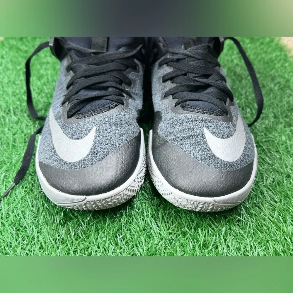 NIKE Womens Zoom‎ Shift Basketball Shoe 917731-001 Black Chrome Grey Size 9.5